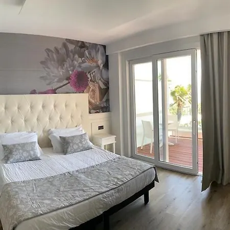Park Cellini 4*