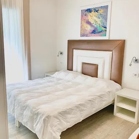 Park Cellini Hotel