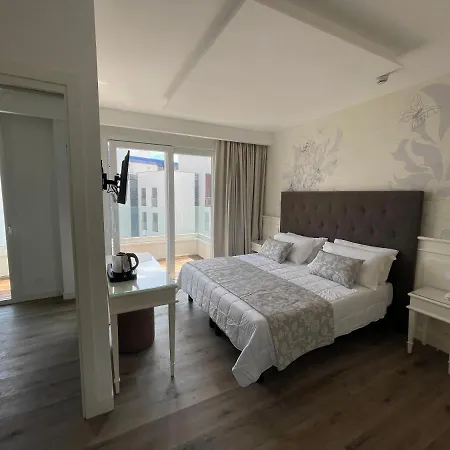 Park Cellini Hotel 4*