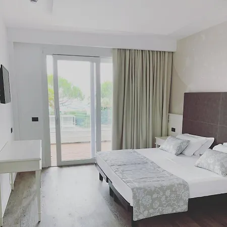 Park Cellini Hotel 4*