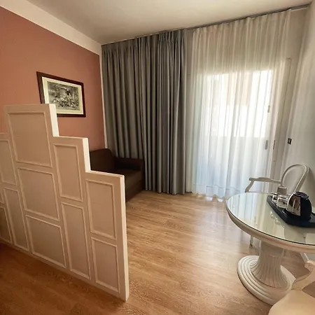 Park Cellini Hotel 4*