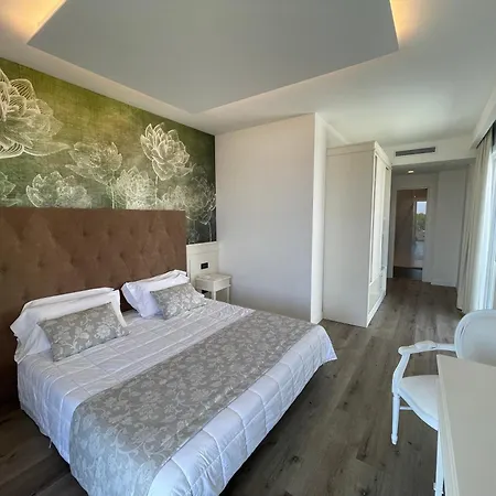 Park Cellini Hotel